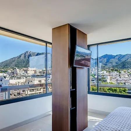 Luxury Penthouse With Panoramic Sea View *