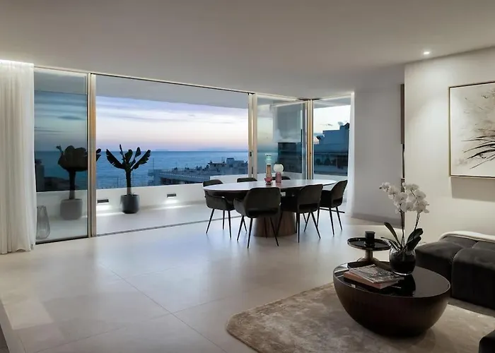 Lejlighed Luxury Penthouse With Panoramic Sea View