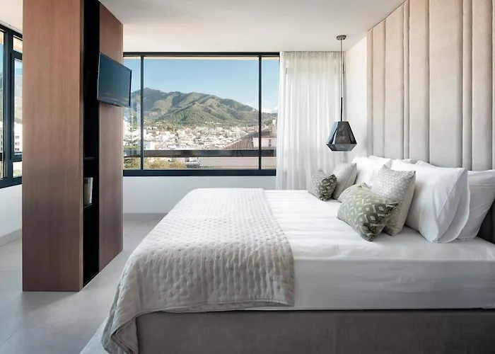 Luxury Penthouse With Panoramic Sea View *