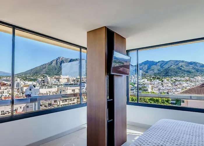 Luxury Penthouse With Panoramic Sea View *